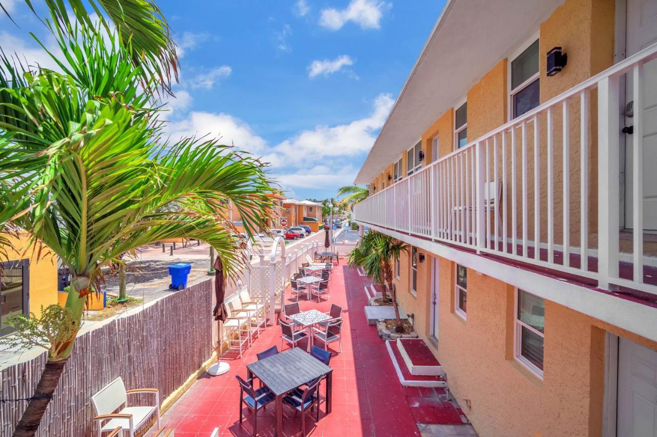 Laguna Blu Beach Hollywood Extérieur photo